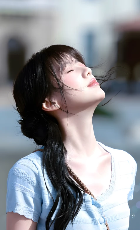 闭眼仰头麻花辫少女清新写真 高清全面屏锁屏-iPhone17-1