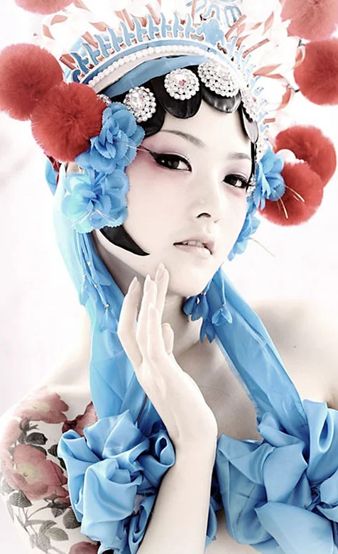 喜剧新扮-美女京剧造型全新演绎-iPhone17-1