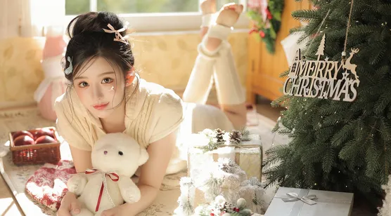 阳光明媚，抱着可爱玩偶小熊，趴在地板上的漂亮双子座女生写真桌面壁纸-iPhone17-1