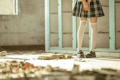 美女写真-iPhone17-1