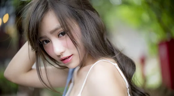 清纯森系长发校花女生美女电脑壁纸-iPhone17-1