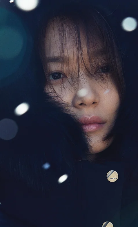 冬季美女头像写真手机背景-iPhone17-1