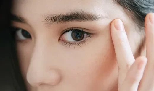 高颜值美女人像近照高清摄影电脑壁纸，有眼尾纹吗？