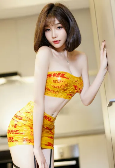 网红胶带裙高跟人像厨房写真，你是镜头里的焦点, 每一次闪耀都值得被珍-iPhone17-1