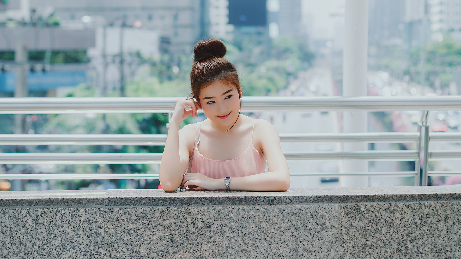 美女写真-iPhone17-1
