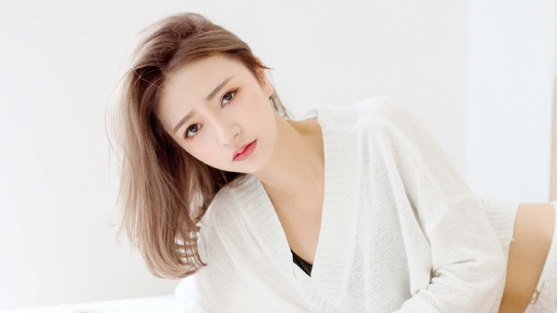 美女写真-iPhone17-1