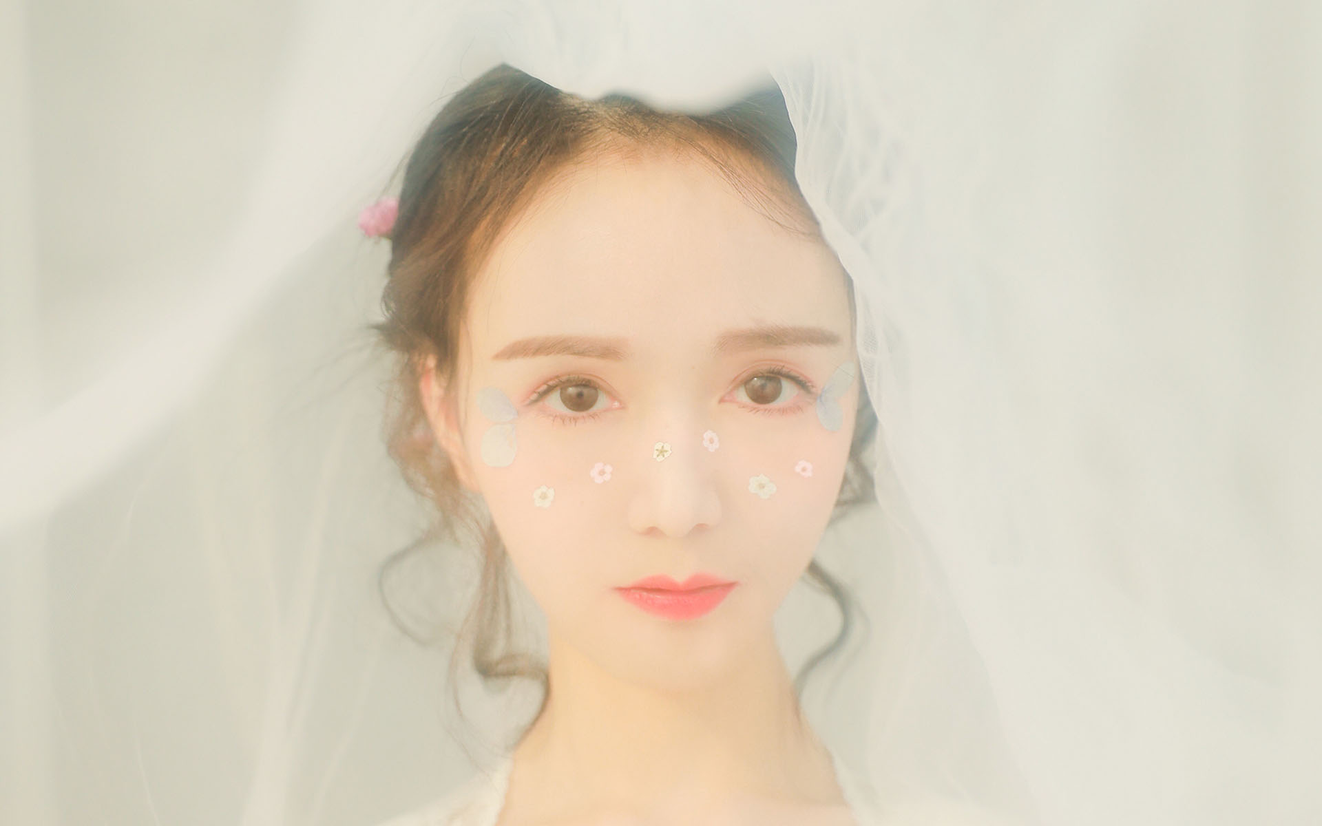 美女写真-iPhone17-1