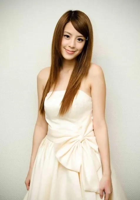 白色礼服美女壁纸