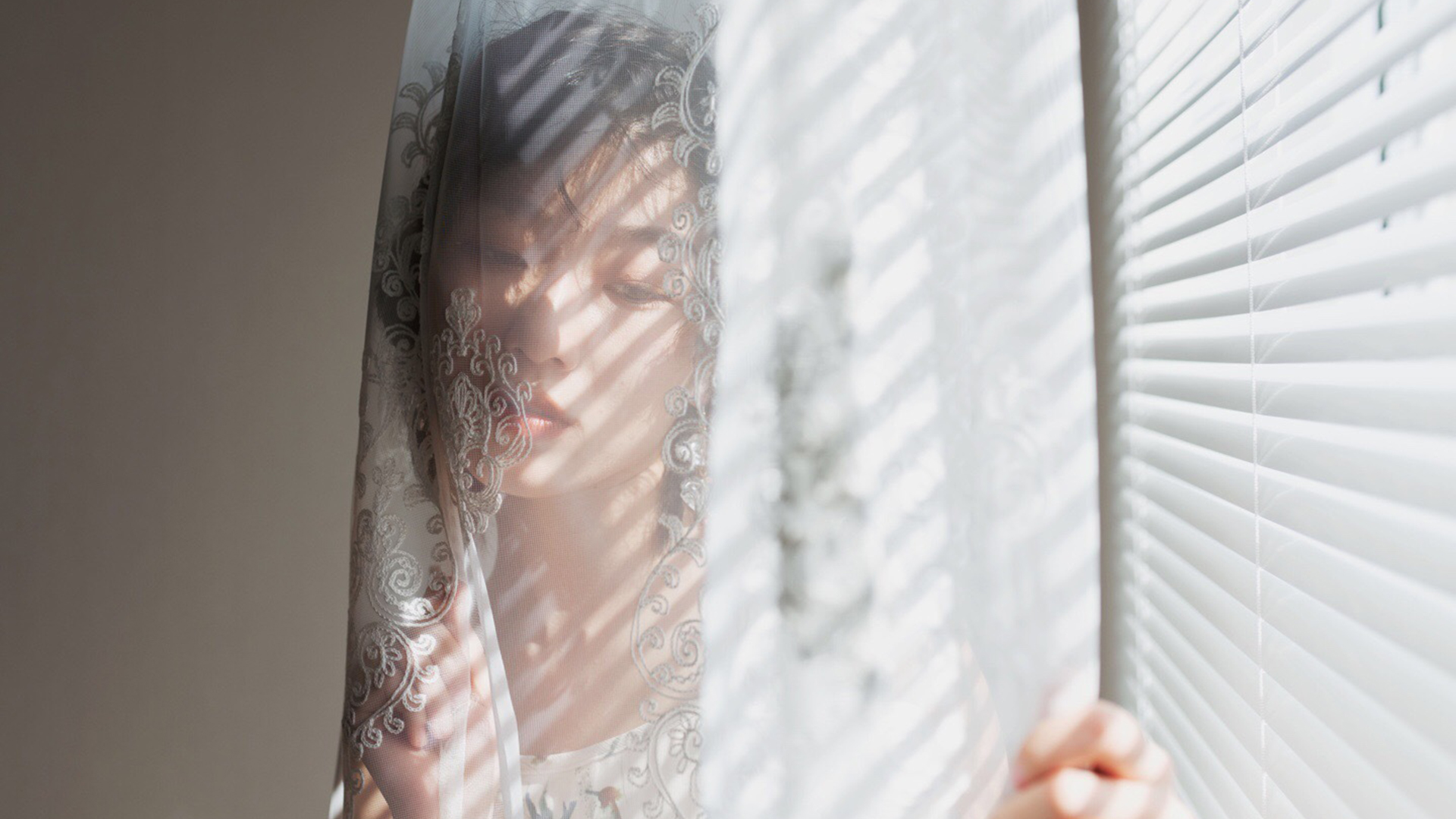 美女写真-iPhone17-1