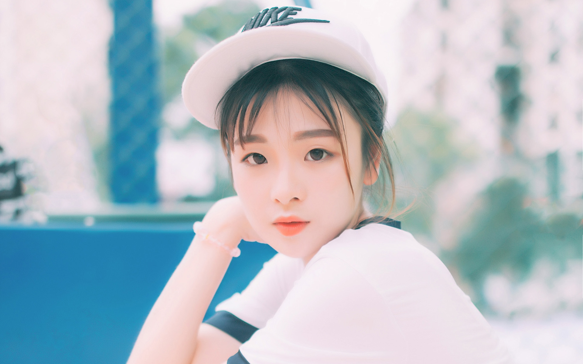 美女写真-iPhone17-1